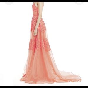 Gorgeous salmon (blush) color gown in excellent condition.